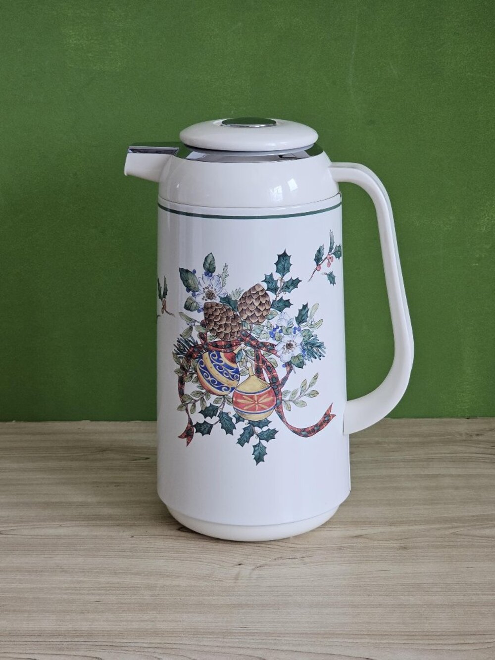 Vintage Mikasa Christmas Insulated Coffee Carafe/Vintage Holiday Serveware
